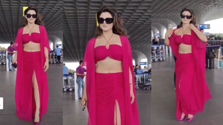 Urvashi Rautela Creates a Havoc at the Mumbai Airport, Makes Heads Turn With Her Bold Stunning Magenta Pink Look